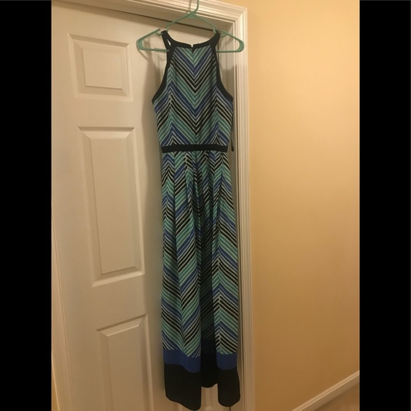 Pretty semi-formal dress from Ann Taylor size 8 T - Picture 3 of 6